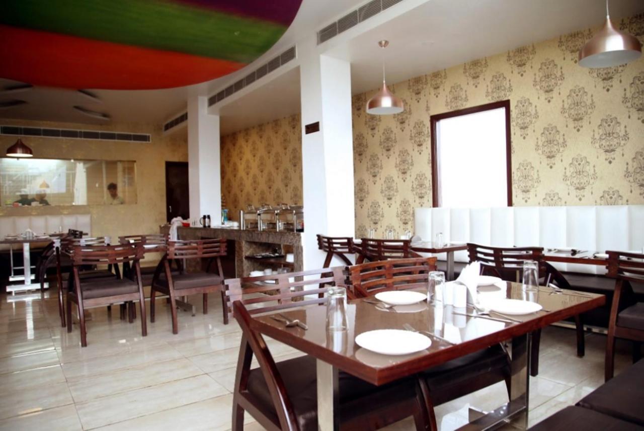 Hotel Sallow Royal Suites Amritsar Dış mekan fotoğraf