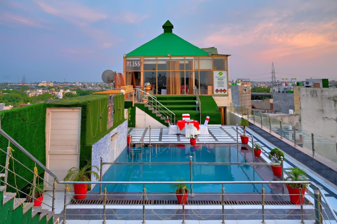Hotel Sallow Royal Suites Amritsar Dış mekan fotoğraf