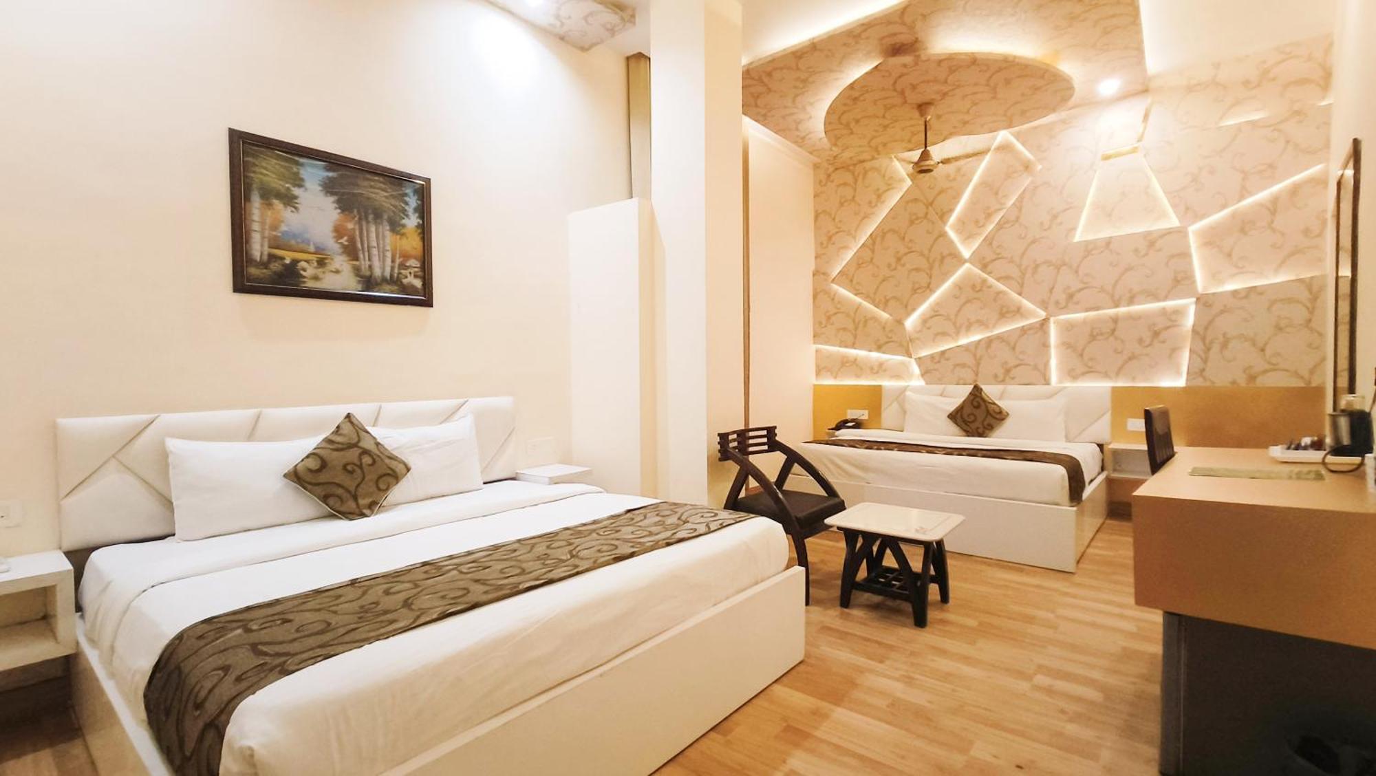 Hotel Sallow Royal Suites Amritsar Dış mekan fotoğraf