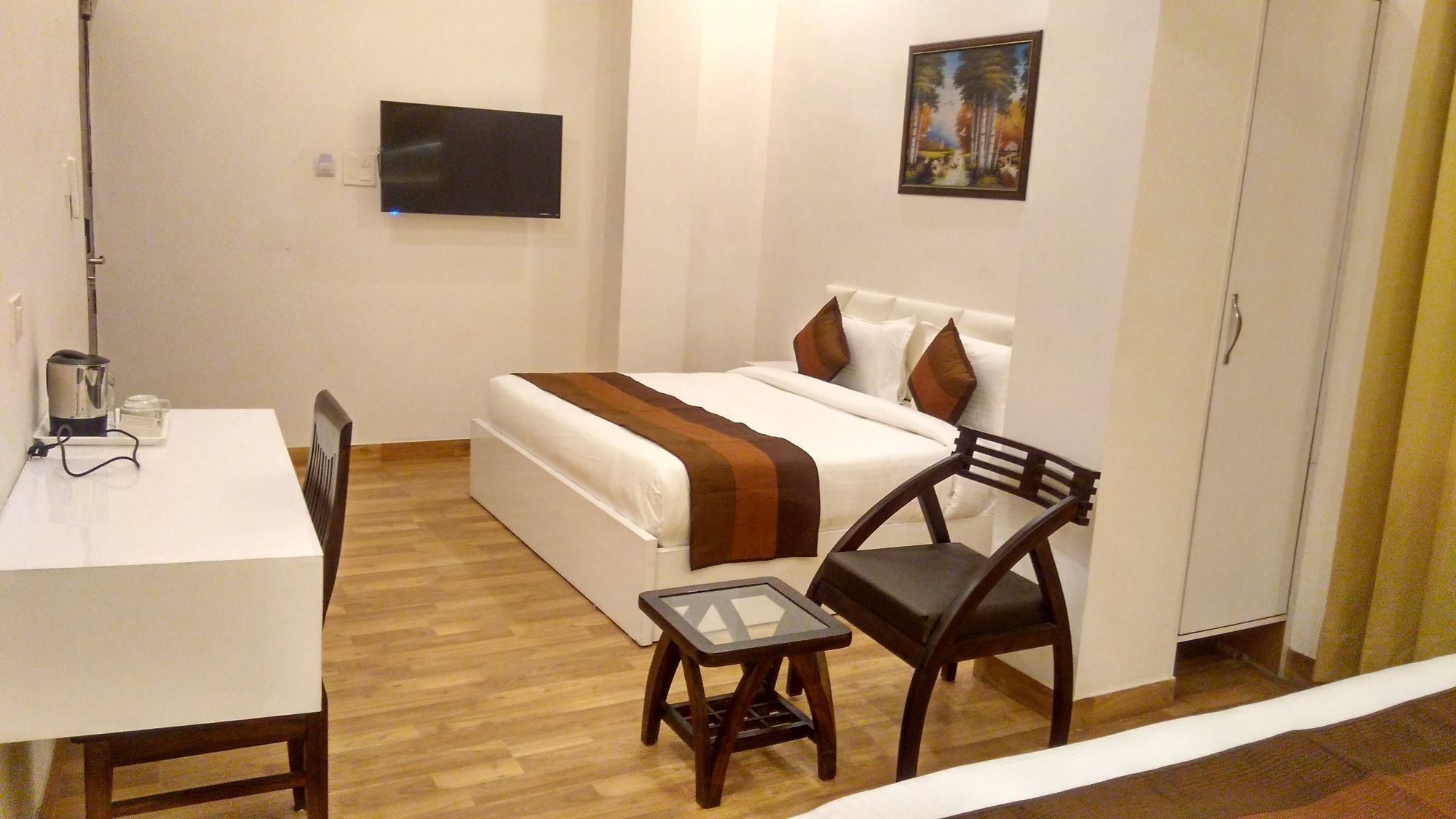 Hotel Sallow Royal Suites Amritsar Dış mekan fotoğraf