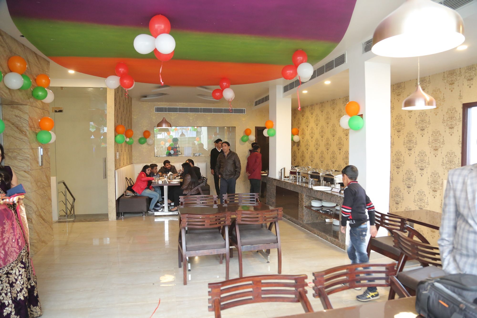 Hotel Sallow Royal Suites Amritsar Dış mekan fotoğraf